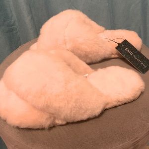 Mayberry slipper slides